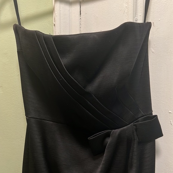 White House Black Market strapless black cocktail dress Size: 6 - Picture 2 of 4